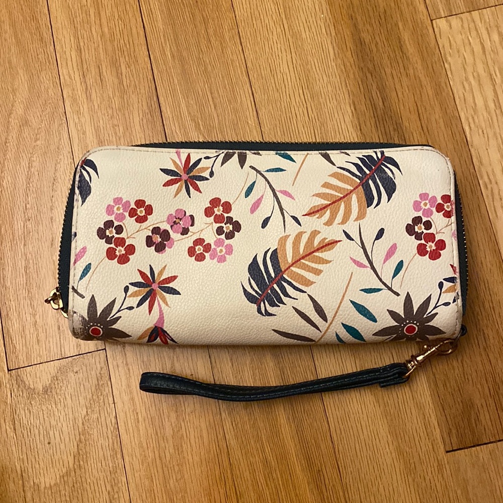 Target floral wallet